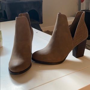 Spring Ankle Boot! NEVER WORN